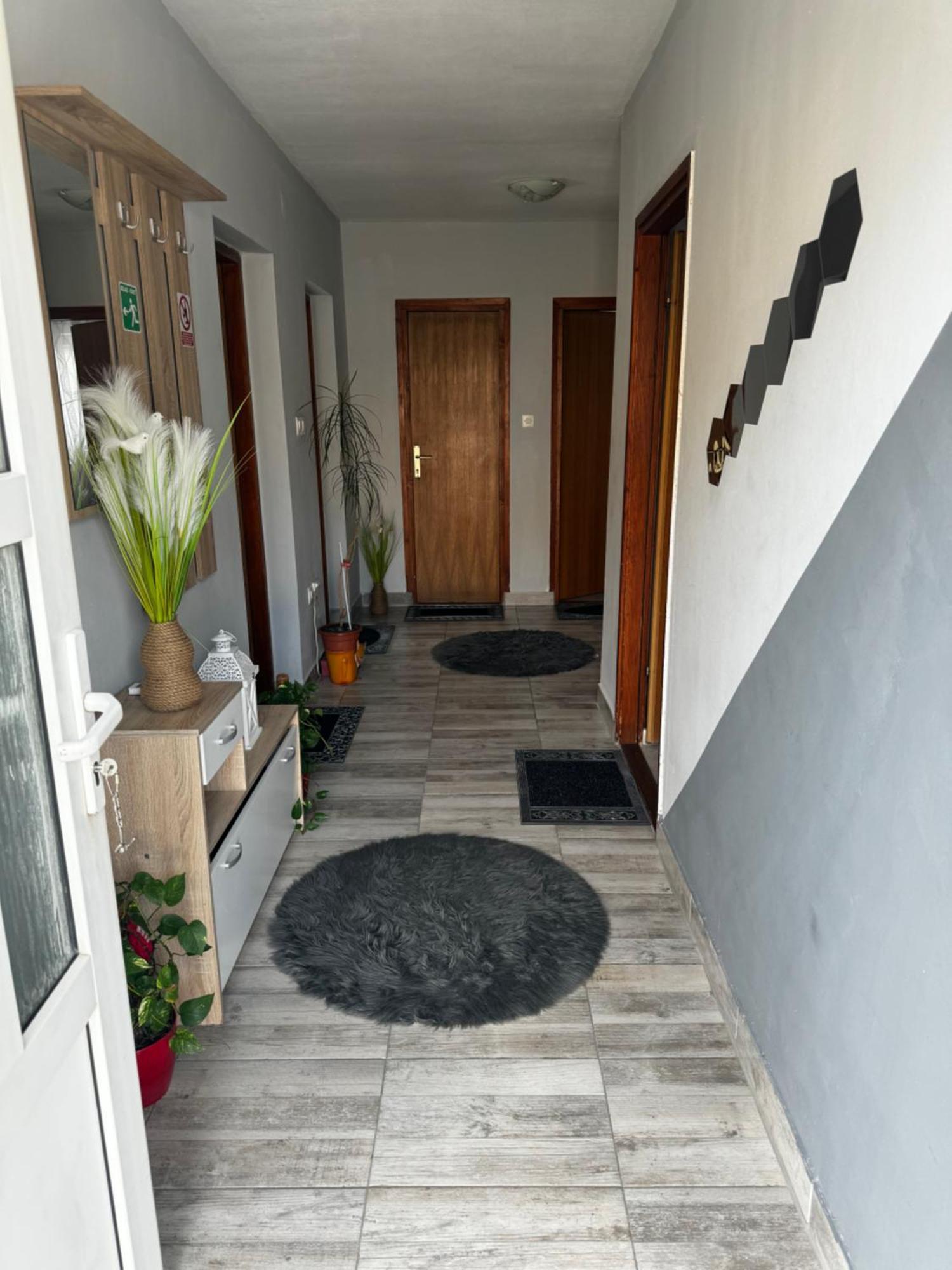 Apartment Danijela Сен Екстериор снимка