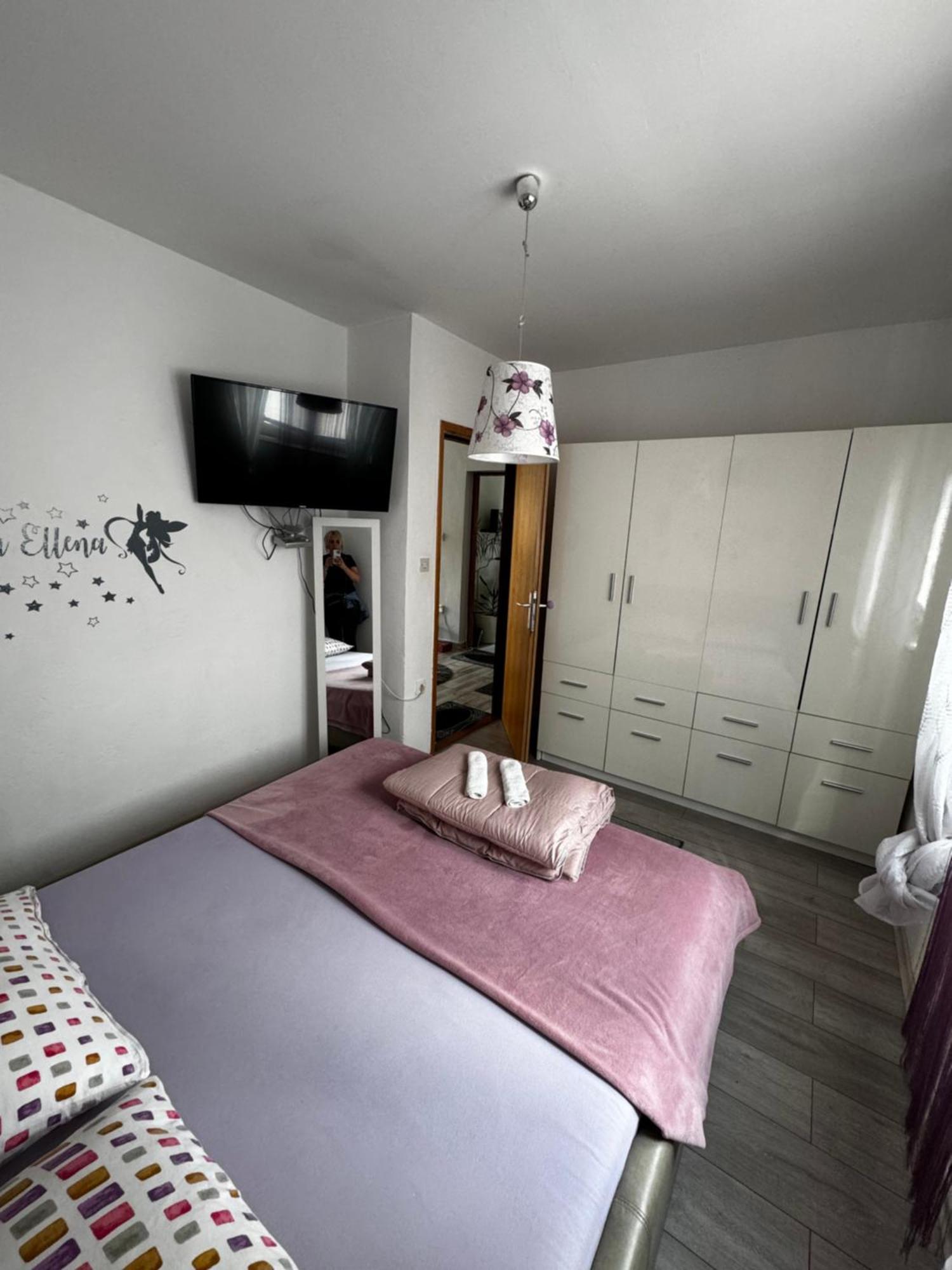 Apartment Danijela Сен Екстериор снимка